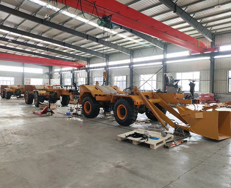 self-loading concrete mixer 