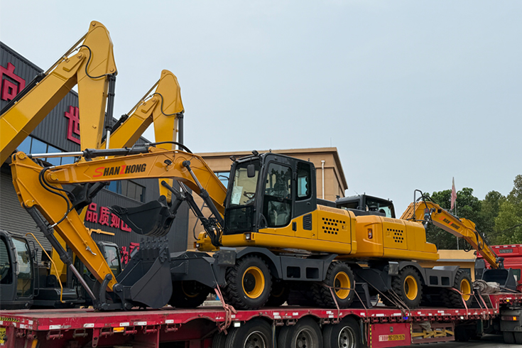 August 7, 2025, marks a significant delivery milestone for Yucheng Shanzhong Machinery Co., Ltd. Two wheeled excavators, ordered by a client and manufactured by Shanzhong Machinery Co., Ltd., have successfully completed comprehensive test runs and inspections. They are now fully loaded and ready to be shipped to Kazakhstan. With extensive experience in the construction machinery manufacturing industry, Shanzhong Machinery has earned high recognition from customers both at home and abroad for its wheeled excavators, which are renowned for their outstanding performance and reliable quality. During the test runs, the wheeled excavators destined for Kazakhstan exhibited excellent performance in all technical indicators, fully demonstrating Shanzhong Machinery's strong technical capabilities and exquisite manufacturing craftsmanship. Equipped with efficient operation capabilities, excellent stability, and user-friendly handling, these excavators are well-suited to meet the demands of various complex construction projects in Kazakhstan. As a key country in Central Asia, Kazakhstan maintains a sustained and strong demand for construction machinery in sectors such as infrastructure development. The export of Shanzhong Machinery's wheeled excavators not only provides strong equipment support for local construction initiatives but also further advances Shanzhong Machinery's efforts to expand its international market presence, enhancing the brand's reputation and influence on the global stage. Looking ahead, Shanzhong Machinery will continue to adhere to the concept of innovation, continuously improve product quality, and provide higher-quality construction machinery products and services to customers worldwide.