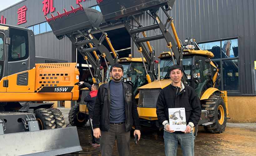 Özelleştirilmiş Plug-In Palet Exkavator Rusya'ya Geliyor