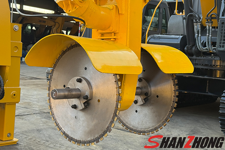 экскаватор-погрузчик