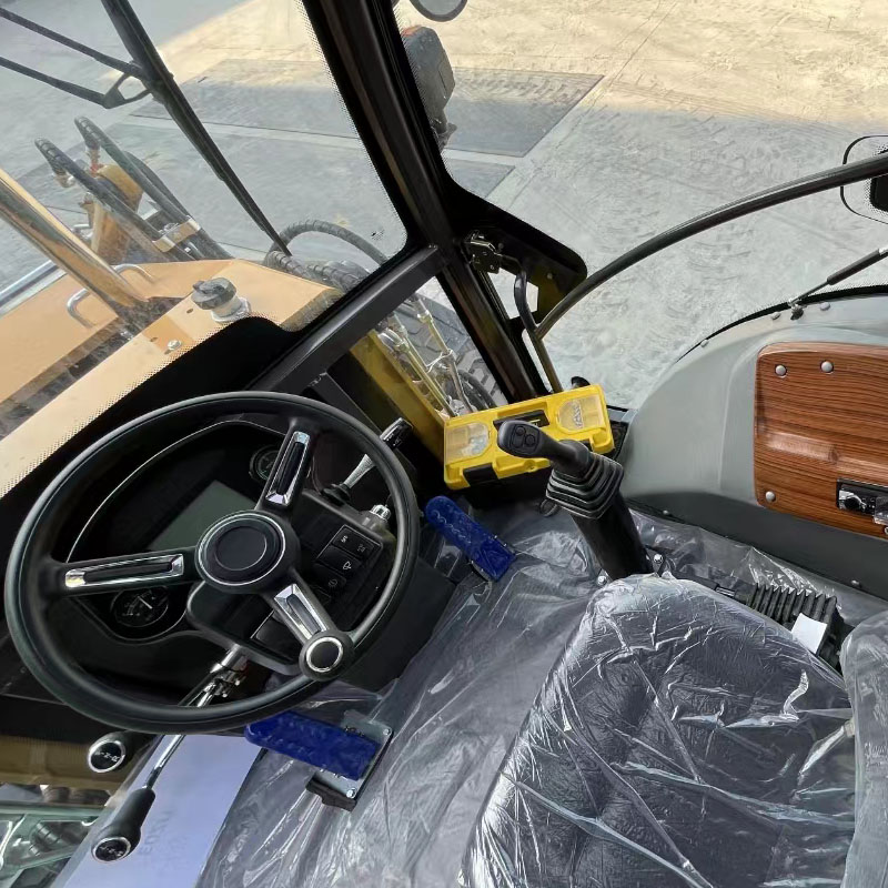 Retroescavadeira SZ40-28