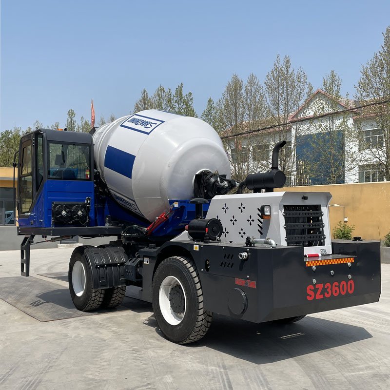 Xe trộn bê tông tự tải SZ3600