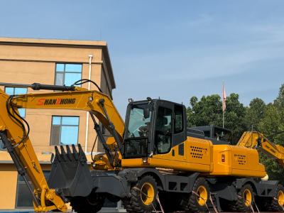 26.Two Wheel Excavators from Shanzhong Machinery Company Set Off for Central Asia