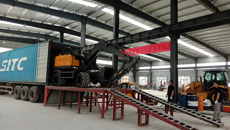 Pelle sur pneus SZL80