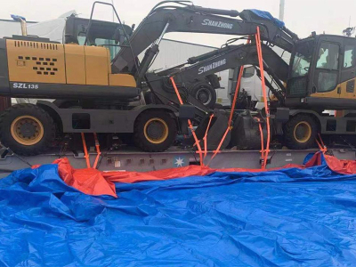 Shanzhong brand wheel excavators set off to Russia